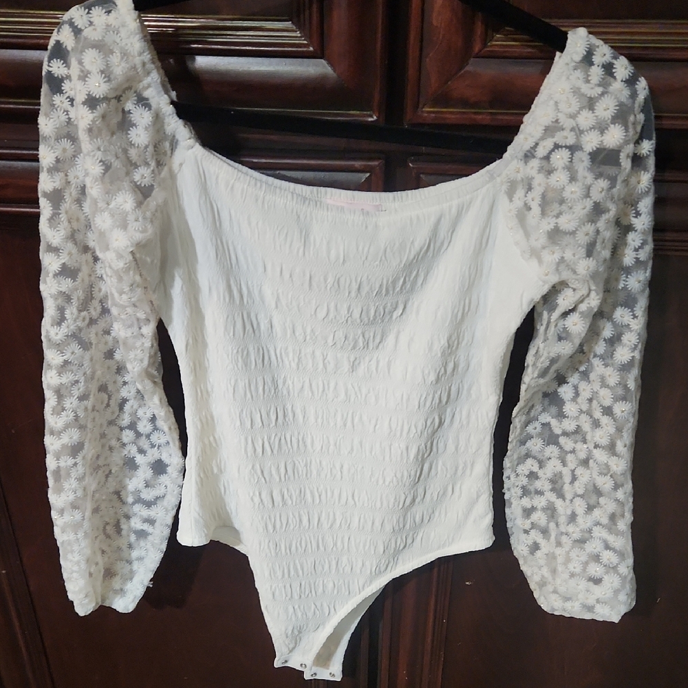 Pink Lily White Floral Lace Sleeve Bodysuit